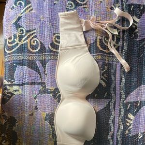 NWT Soma “Stunning Starlet Strapless” in Porcelain